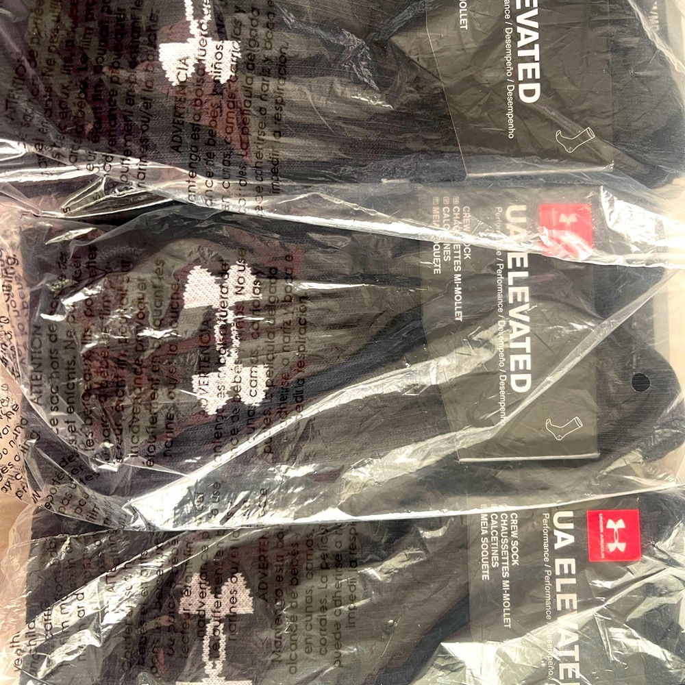 UA Elevated Socks - Size M
